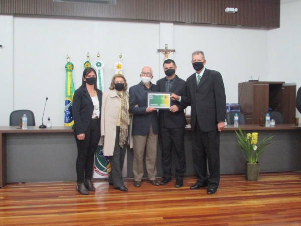 Sessão Solene Com Condecoração de Cidadão Honorário ao Escritor Dr. Firmino Chagas Da Costa e Certificação de Reconhecimento aos Profissionais da Saúde
