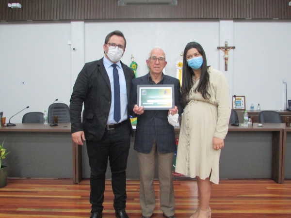 Sessão Solene Com Condecoração de Cidadão Honorário ao Escritor Dr. Firmino Chagas Da Costa e Certificação de Reconhecimento aos Profissionais da Saúde