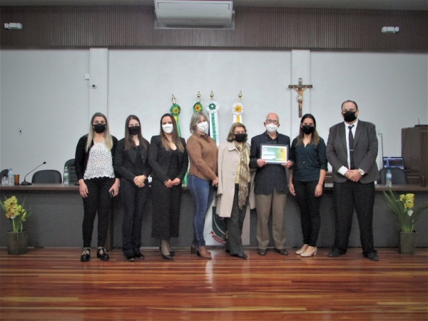 Sessão Solene Com Condecoração de Cidadão Honorário ao Escritor Dr. Firmino Chagas Da Costa e Certificação de Reconhecimento aos Profissionais da Saúde