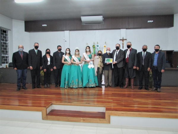 Sessão Solene Com Condecoração de Cidadão Honorário ao Escritor Dr. Firmino Chagas Da Costa e Certificação de Reconhecimento aos Profissionais da Saúde