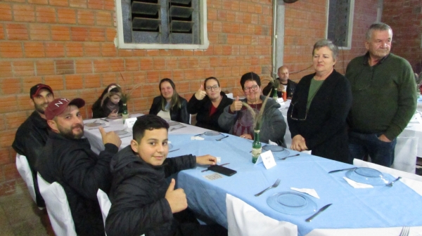 Escola José Rubin Filho Realiza Seu 1º Jantar-Bingo e Reune Comunidade Escolar na Assossiação dos Servidores do Município