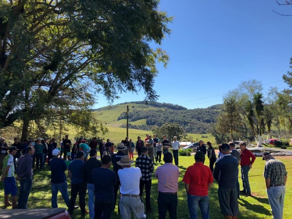 DIA DE CAMPO É REALIZADO NO HORTO MUNICIPAL.